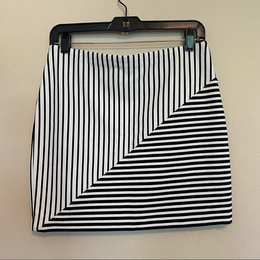 Rebecca Minkoff black and white stretch mini skirt